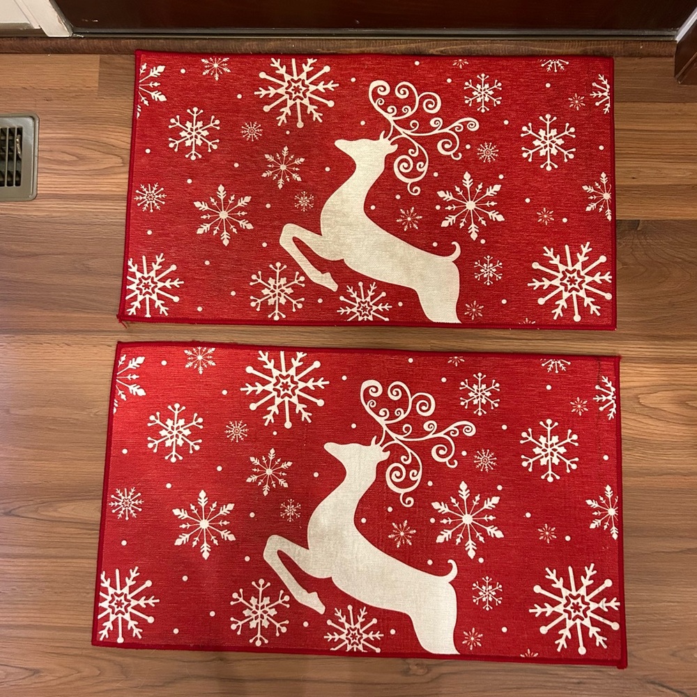 Christmas Elk Rug Set 29x17-Used One Christmas Season 2 Yrs Ago Good Condition🎄